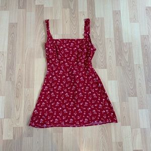 RED AND WHITE FLOWER PATTERN MINI DRESS